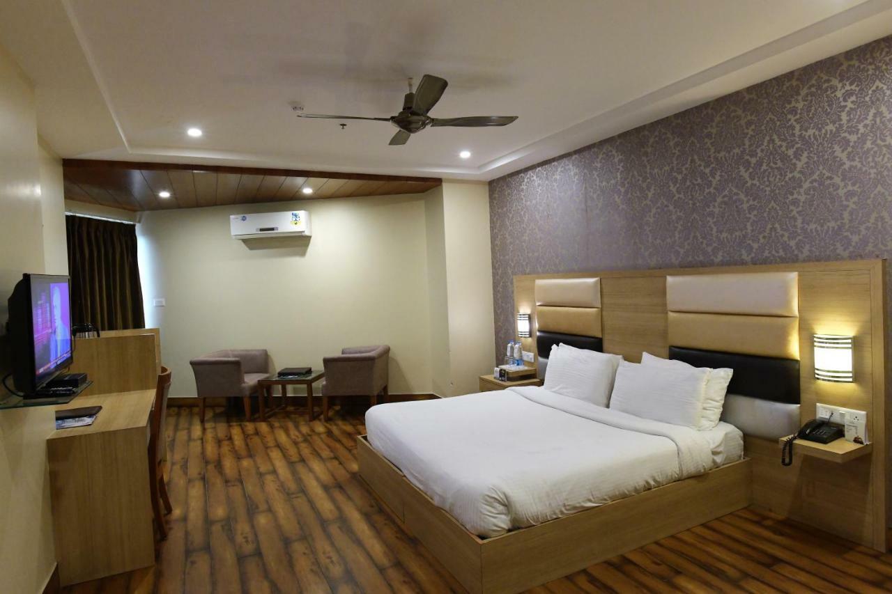 Hotel Inclover-A Peaceful Retreat Dharamshala Buitenkant foto
