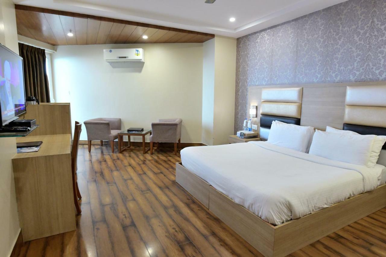 Hotel Inclover-A Peaceful Retreat Dharamshala Buitenkant foto